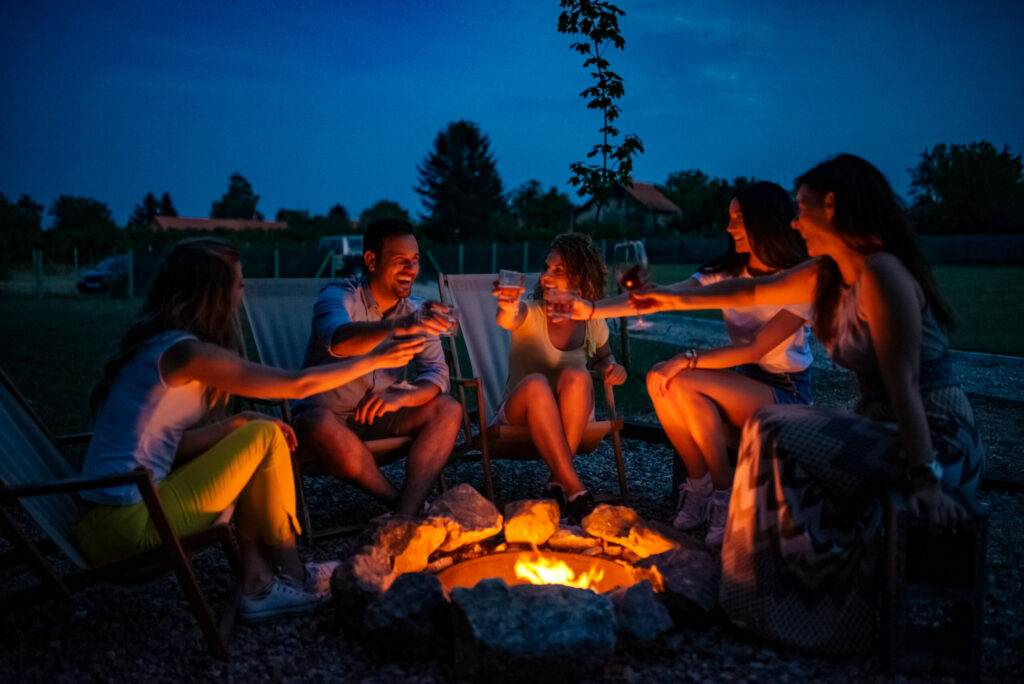 Hosting a memorable fire pit party